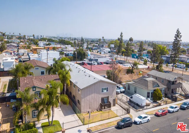 Photo 4 of Multi family home for sale at 1017 W 95Th St, Los Angeles, CA 90044 | MLS# 26888261 | Listing updated on 2026-09-23