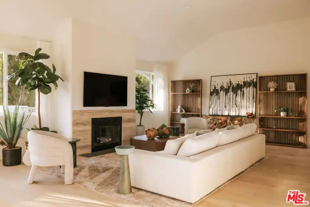 Listing Photo 1 - Condo for sale in 6489 Cavalleri Rd located at 6489 Cavalleri Rd, Malibu, CA 90265 - Unit #211