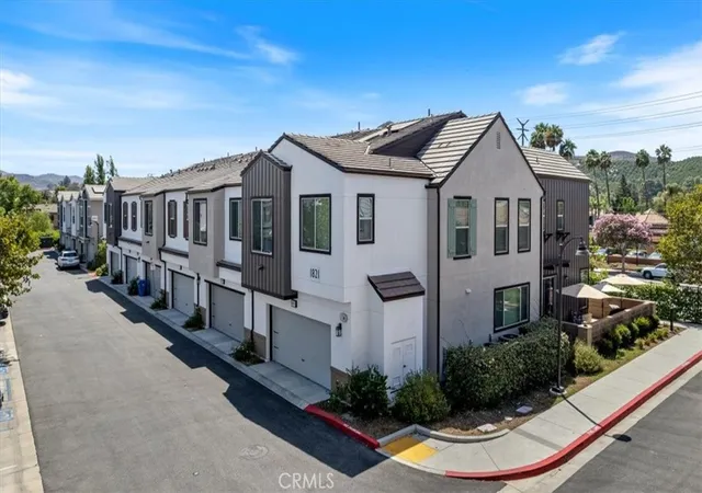 Photo 2 of Townhouse for sale at 1821 Poppy #5, Simi Valley, CA 93065 | MLS# SR26184683 | Listing updated on 2026-09-26