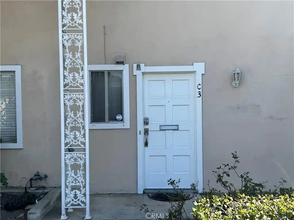 Listing Photo 37 - Condo for sale in 2525 N Bourbon St located at 2525 N Bourbon St, Orange, CA 92865 - Unit #C3