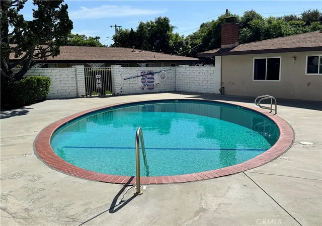 Listing Photo 3 - Condo for sale in building located at 2525 N Bourbon St, Orange, CA 92865 - Unit #C3