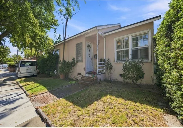 Photo 1 of Single family home for sale at 191 S San Gabriel, Pasadena, CA 91107 | MLS# SW26183153 | Listing updated on 2026-09-26