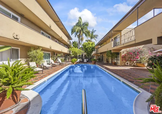 Photo 2 of Sale Pending at 970 Palm Ave #209, West Hollywood, CA 90069 | MLS# 26876829 | Listing updated on 2026-10-08