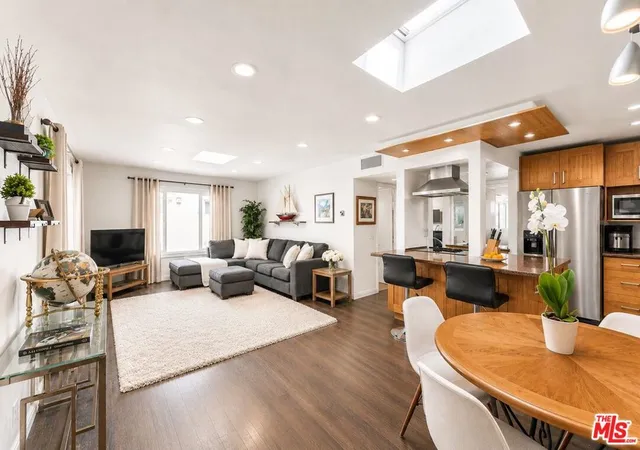 Photo 4 of Sale Pending at 970 Palm Ave #209, West Hollywood, CA 90069 | MLS# 26876829 | Listing updated on 2026-10-08