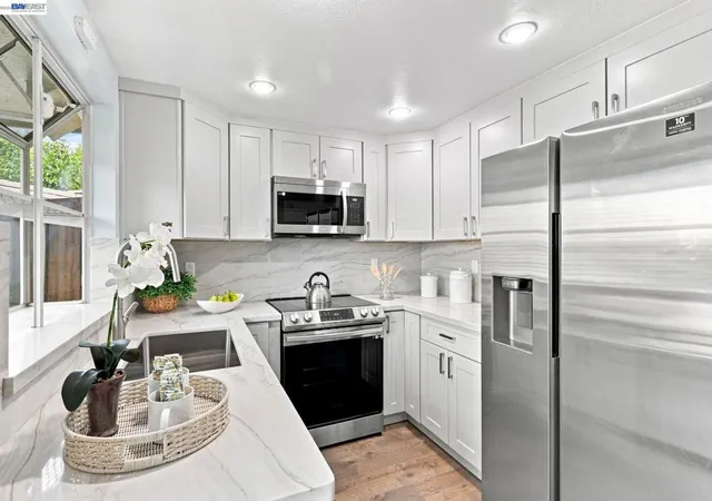 Photo 4 of Townhouse for sale at 1085 Rymar Way, San Jose, CA 95133 | MLS# 41146291 | Listing updated on 2026-09-20