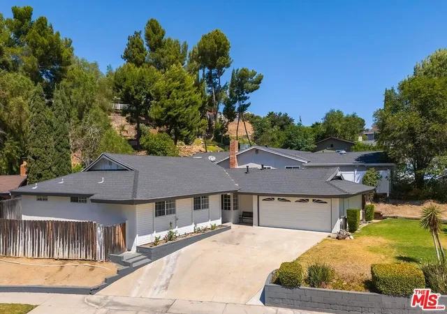 Photo 2 of Single family home for sale at 27127 Garza Dr, Saugus, CA 91350 | MLS# 26885883 | Listing updated on 2026-10-07
