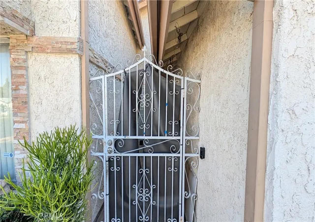 Photo 3 of Sale Pending at 1122 Reggio Pl, Pomona, CA 91766 | MLS# BB26187747 | Listing updated on 2026-10-11