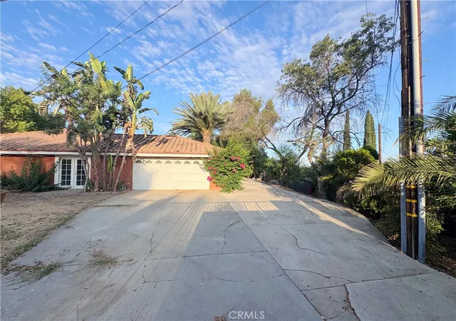 Photo 1 of Sale Pending at 16801 Sendero Del Charro, Riverside, CA 92504 | MLS# TR26187770 | Listing updated on 2026-09-30