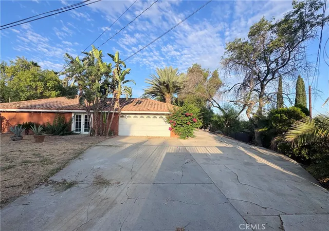 Photo 2 of Sale Pending at 16801 Sendero Del Charro, Riverside, CA 92504 | MLS# TR26187770 | Listing updated on 2026-09-30