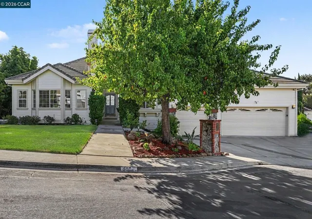 Photo 1 of Sale Pending at 4004 Browning Dr, Concord, CA 94518 | MLS# 41146303 | Listing updated on 2026-10-05