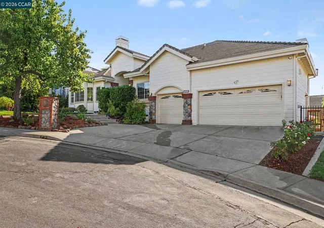 Photo 3 of Sale Pending at 4004 Browning Dr, Concord, CA 94518 | MLS# 41146303 | Listing updated on 2026-10-05