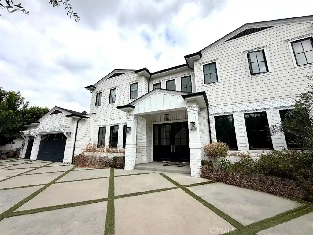 Photo 1 of Mansion for sale at 17405 Cumpston, Encino, CA 91316 | MLS# SR26185196 | Listing updated on 2026-10-23