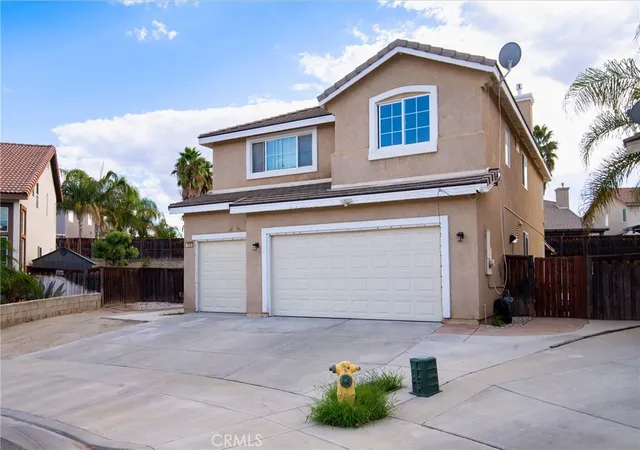 Single family home for sale at 1938 Mann Ct, San Jacinto, CA 92583 | MLS# DW26187837