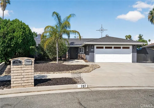 Photo 1 of Single family home for sale at 797 S Juanita St, Hemet, CA 92543 | MLS# IV26179160 | Listing updated on 2026-09-24