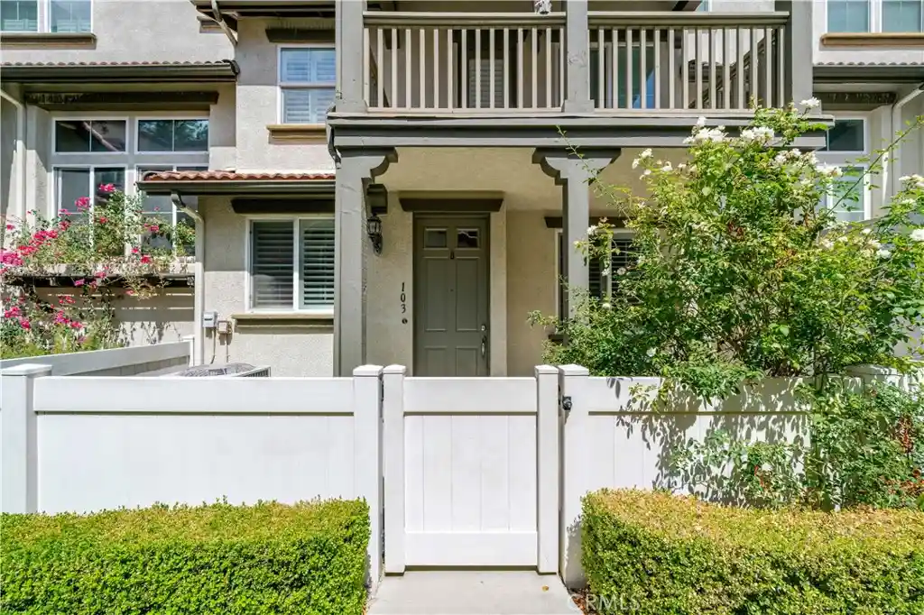 Listing Photo 1 - Condo for sale in 33690 Willow Hvn Ln located at 33690 Willow Hvn Ln, Murrieta, CA 92563 - Unit #103