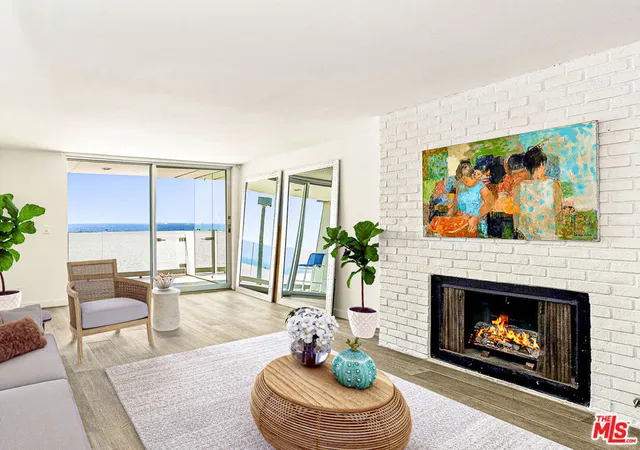 Photo 3 of Condo for sale at 4 Jib St #2, Marina Del Rey, CA 90292 | MLS# 26876567 | Listing updated on 2026-09-19