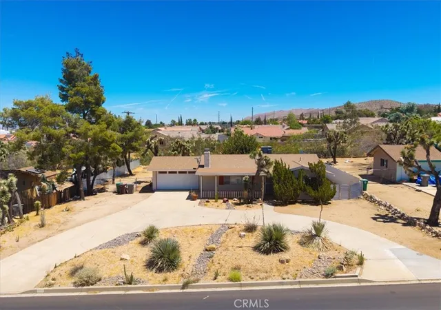 Photo 2 of Single family home for sale at 7777 Amador Ave, Yucca Valley, CA 92284 | MLS# JT26181662 | Listing updated on 2026-09-17