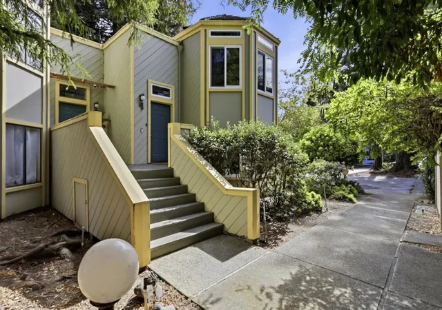 Photo 1 of Townhouse for sale at 620 Mariposa Ave #4, Mountain View, CA 94041 | MLS# ML82059160 | Listing updated on 2026-10-04