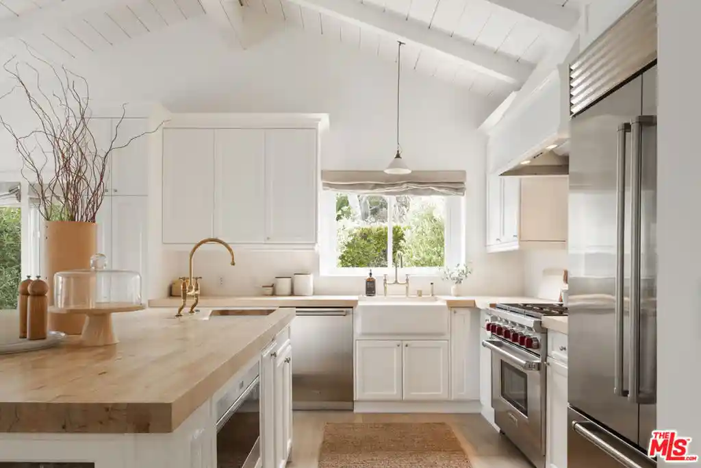 Photo 1 of Single family home for sale at 6456 Sycamore Meadows Dr, Malibu, CA 90265 | MLS# 26876497 | Listing updated on 2026-10-13