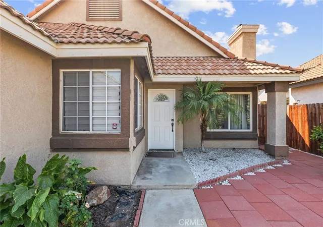 Photo 3 of Sale Pending at 16053 Nippet Ln, Moreno Valley, CA 92551 | MLS# IG26187805 | Listing updated on 2026-10-05