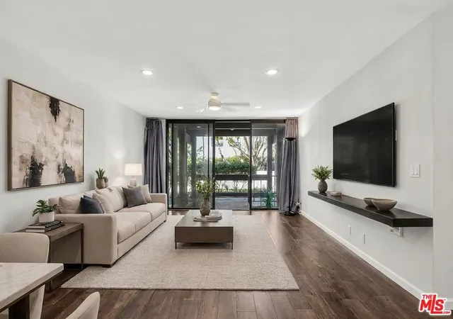 Photo 4 of Condo for sale at 7742 Redlands St #D1046, Los Angeles, CA 90293 | MLS# 26892073 | Listing updated on 2026-10-27