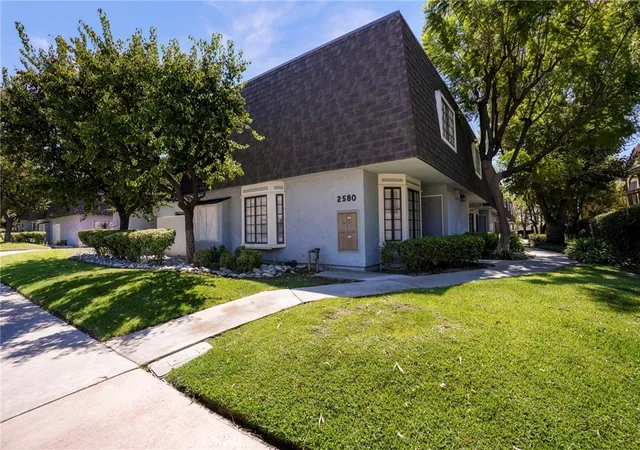 Condo for sale at 2580 Huntington #H, Duarte, CA 91010 | MLS# PF26183726