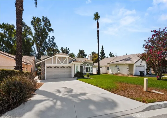 Photo 3 of Single family home for sale at 7266 Linares Ave, Jurupa Valley, CA 92509 | MLS# IV26186416 | Listing updated on 2026-09-23