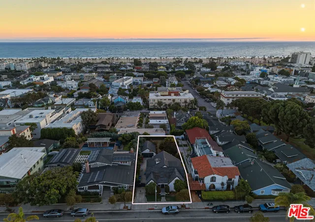 Photo 2 of Single family home for sale at 2418 4th St, Santa Monica, CA 90405 | MLS# 26837135 | Listing updated on 2026-10-08