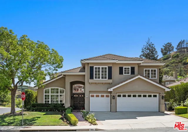 Photo 1 of Single family home for sale at 186 Royal London Ct, Lake Sherwood, CA 91361 | MLS# 26876365 | Listing updated on 2026-10-06