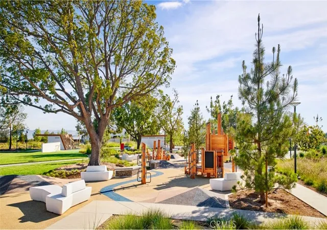 Photo 4 of Condo for sale at 242 Brookfeather, Irvine, CA 92618 | MLS# OC26188018 | Listing updated on 2026-10-01