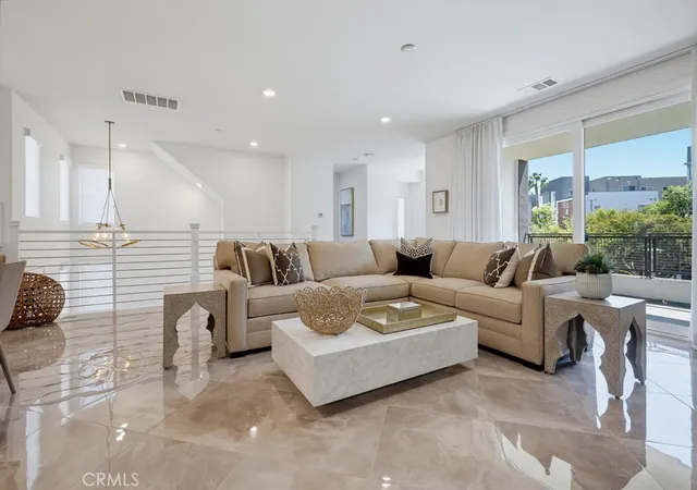 Photo 3 of Condo for sale at 162 Bowery, Irvine, CA 92612 | MLS# NP26176472 | Listing updated on 2026-09-13