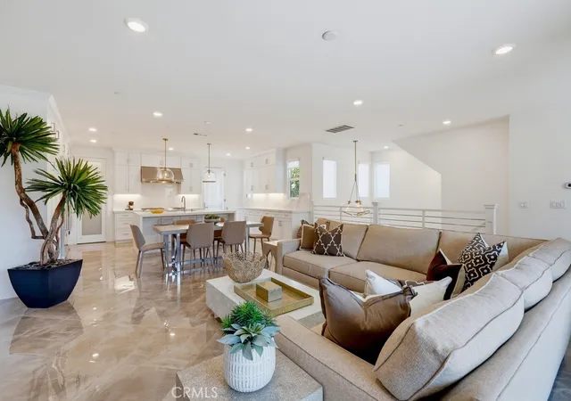 Photo 4 of Condo for sale at 162 Bowery, Irvine, CA 92612 | MLS# NP26176472 | Listing updated on 2026-09-13