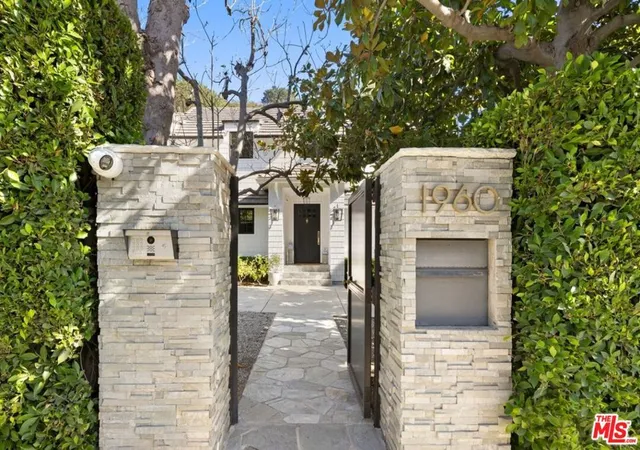 Photo 1 of Single family home for sale at 1960 Coldwater Canyon Dr, Beverly Hills, CA 90210 | MLS# 26893465 | Listing updated on 2026-10-03