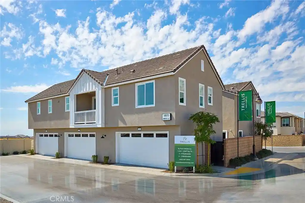 Listing Photo 1 - Condo for sale in 16618 Bottlebrush Ln located at 16618 Bottlebrush Ln, Fontana, CA 92336 - Unit 16618 Bottlebrush Ln