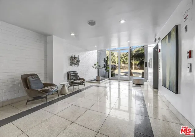 Listing Photo 5 - Condo for sale in Sierra Terrace located at 7560 Hollywood Blvd, Los Angeles, CA 90046 - Unit #303