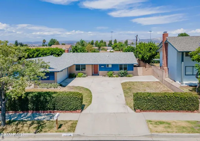 Photo 1 of Single family home for sale at 1421 Lowery St, Simi Valley, CA 93065 | MLS# 226004099 | Listing updated on 2026-09-30