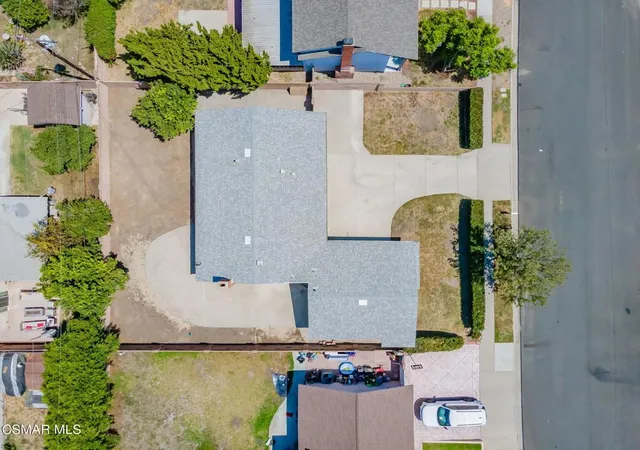 Photo 3 of Single family home for sale at 1421 Lowery St, Simi Valley, CA 93065 | MLS# 226004099 | Listing updated on 2026-09-30