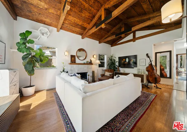 Photo 3 of Single family home for sale at 2817 Virginia Ave, Santa Monica, CA 90404 | MLS# 26873607 | Listing updated on 2026-09-05