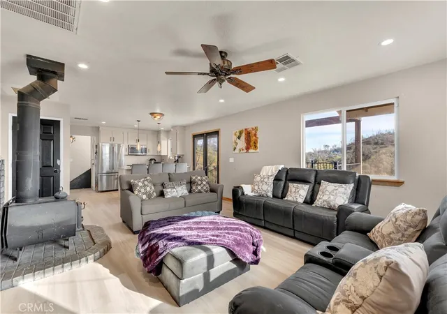 Single family home for sale at 14091 Highview Trail, Redding, CA 96003 | MLS# SN26188296