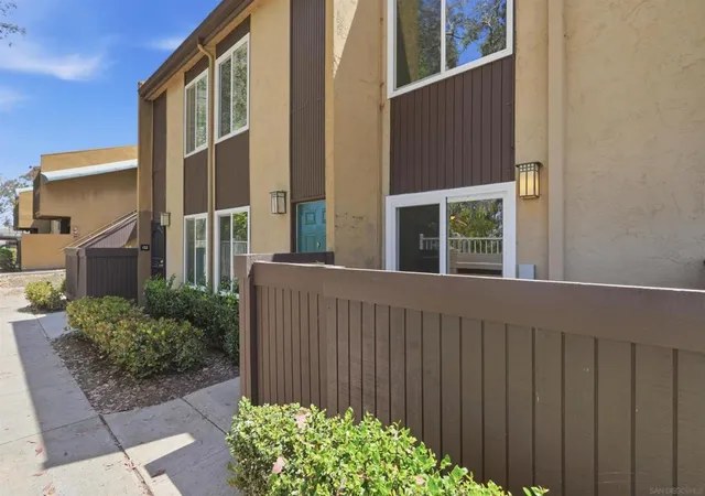 Photo 3 of Townhouse for sale at 3454 Castle Glen Dr #151, San Diego, CA 92123 | MLS# 260021027SD | Listing updated on 2026-10-03