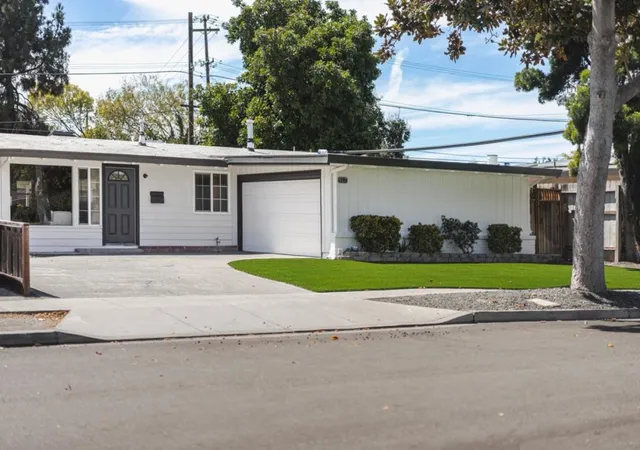 Photo 1 of Sale Pending at 917 Blazingwood Dr, Sunnyvale, CA 94089 | MLS# ML82059240 | Listing updated on 2026-10-09