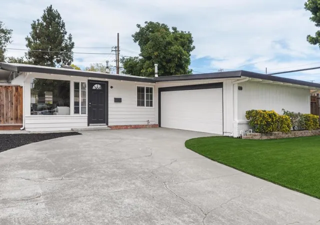 Photo 2 of Sale Pending at 917 Blazingwood Dr, Sunnyvale, CA 94089 | MLS# ML82059240 | Listing updated on 2026-10-09