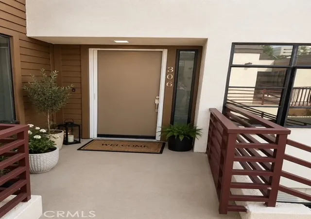 Photo 3 of Condo for sale at 400 N Louise St #306, Glendale, CA 91206 | MLS# BB26188211 | Listing updated on 2026-10-05