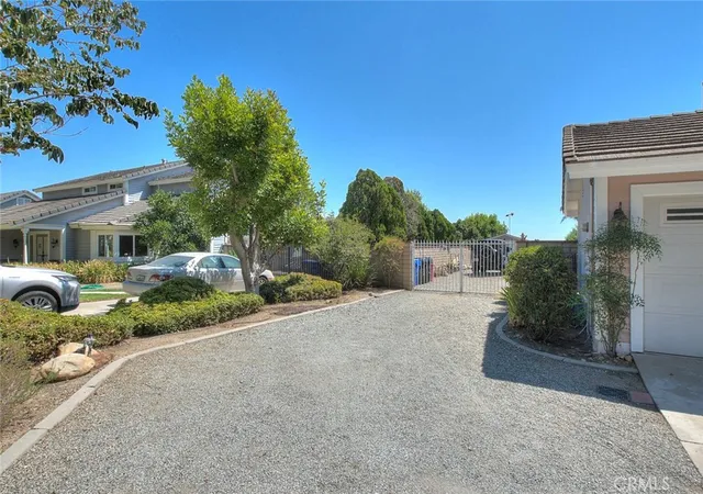 Photo 3 of Single family home for sale at 9547 Manzanita Dr, Alta Loma, CA 91737 | MLS# CV26188349 | Listing updated on 2026-10-04