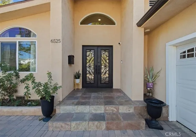 Photo 2 of Single family home for sale at 6525 Mary Ellen, Valley Glen, CA 91401 | MLS# BB26177526 | Listing updated on 2026-09-18