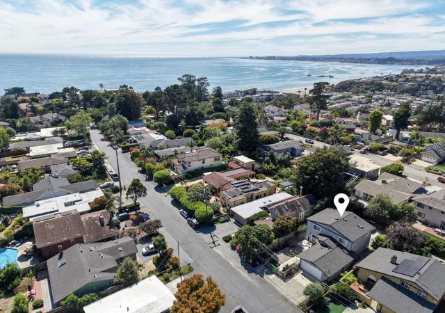 Photo 2 of Single family home for sale at 225 Florence Dr, Aptos, CA 95003 | MLS# ML82059039 | Listing updated on 2026-09-21