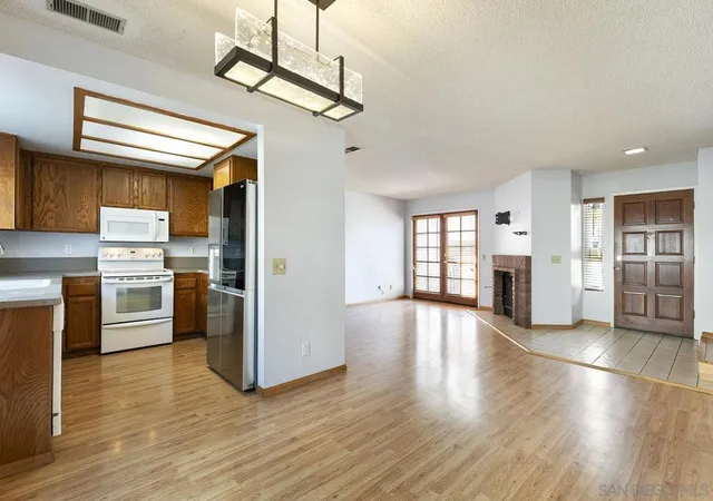 Photo 1 of Townhouse for sale at 1415 Summit Dr, Chula Vista, CA 91910 | MLS# 260021047SD | Listing updated on 2026-09-29