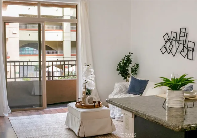Listing Photo 1 - Condo for sale in building located at 1501 Front St, San Diego, CA 92101 - Unit #336