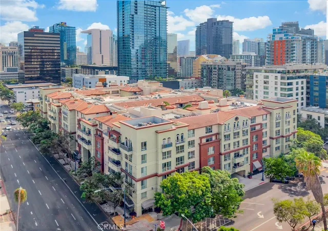 Photo 4 of Sale Pending at 1501 Front St #336, San Diego, CA 92101 | MLS# PW26188300 | Listing updated on 2026-10-11