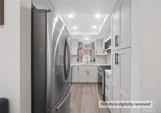 Photo 3 of Townhouse for sale at 9864 California #18, South Gate, CA 90280 | MLS# AR26187287 | Listing updated on 2026-10-11